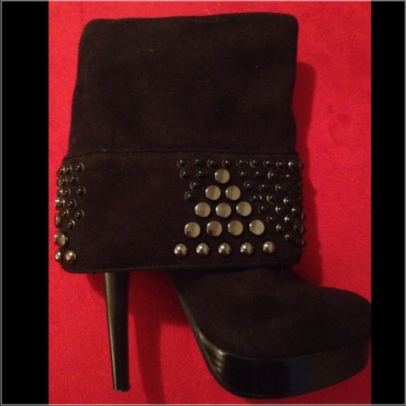 BEBE "Nadine" Studded fold over bootie! Sz. 5 - Picture 2 of 4